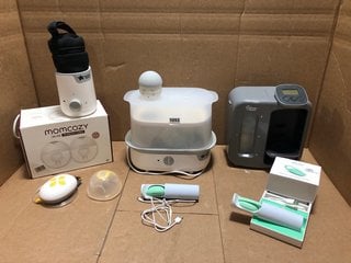 QTY OF ASSORTED BABY ITEMS TO INCLUDE MOMCOZY M5 BREAST PUMPS - RRP £180.00: LOCATION - BR6