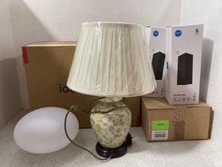 QTY OF ASSORTED LIGHTING ITEMS TO INCLUDE 2 X IDEAL LUX DOME PENDANT LIGHTS IN WHITE & IDEAL LUX PENDANT LIGHT FITTING: LOCATION - BR13