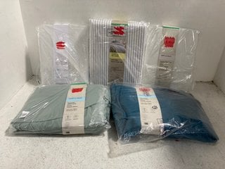 5 X ASSORTED JOHN LEWIS & PARTNERS BEDDING ITEMS TO INCLUDE CRISP & FRESH EGYPTIAN COTTON KING-SIZE FITTED SHEET IN TEAL: LOCATION - BR15