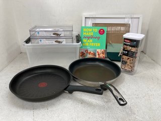 QTY OF ASSORTED ITEMS TO INCLUDE TEFAL FRYING PAN: LOCATION - BT6