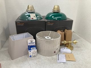 QTY OF ASSORTED ITEMS TO INCLUDE JOHN LEWIS & PARTNERS WREN PENDANT SHADE IN SMOKED GLASS: LOCATION - BT7