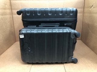 2 X JOHN LEWIS & PARTNERS MEDIUM 4-WHEEL HARD SHELL SUITCASES IN BLACK AND GREY TO INCLUDE SMALL CABIN BAG IN BLACK: LOCATION - AR2