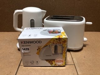 KENWOOD 2 SLICE TOASTER IN WHITE TO INCLUDE KENWOOD KETTLE IN WHITE AND KENWOOD MINI CHOPPER: LOCATION - AR4