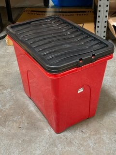 SET OF 2 STORAGE BOXES IN RED/BLACK: LOCATION - BR9