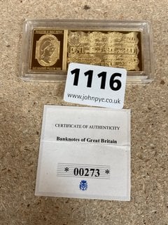 A 22 CARAT GOLD PLATED ENGLISH BANKNOTE INGOT WITH NUMBERED CERTIFICATE, £100: LOCATION - CR