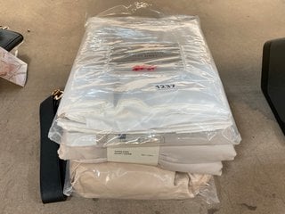 QTY OF ASSORTED JOHN LEWIS & PARTNERS ITEMS TO INCLUDE KINGSIZE EGYPTIAN COTTON FLAT SHEET: LOCATION - BR4