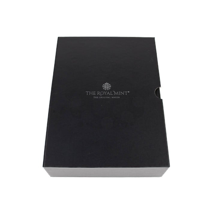 The Royal Mint 2022 UK proof set, consisting of 13 coins and 1 medal, comes with certificate, presentation box and outer box. (VAT Only Payable on Buyers Premium)