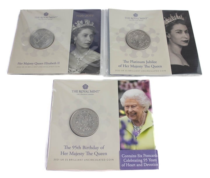 Selection of three 2021-2022 Her Majesty The Queen £5 Brilliant Uncirculated £5 Coins, including The 95th Birthday, The Platinum Jubilee and a Lifetime of Heart and Devotion, all come with presentati