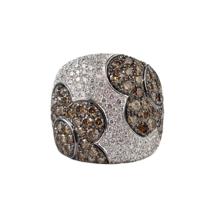 18ct White Gold 2.00ct Diamond Pavé Floral Motif Ring, Size M½, 20.3g (Missing One Brown Diamond). (VAT Only Payable on Buyers Premium)