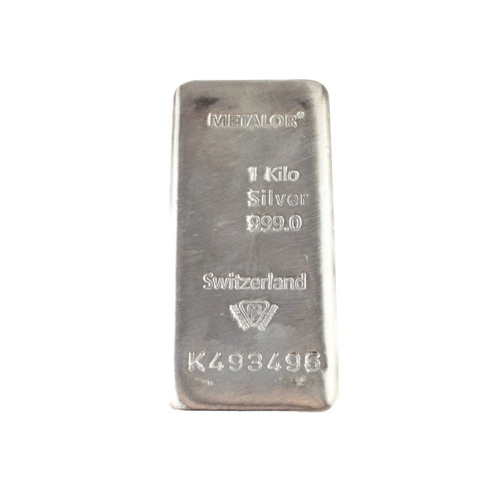 Metalor 999.0 Fine Silver Bar, 1000g. Serial No. K493496. Has Certificate.  Auction Guide: £300-£400 (VAT Only Payable on Buyers Premium)