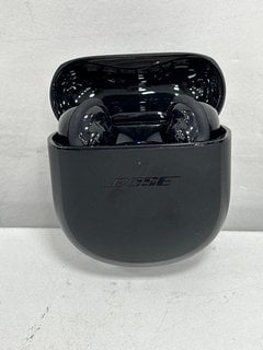 BOSE QUIETCOMFORT II EARBUDS IN BLACK: MODEL NO 435911 (WITH BOX & CHARGE CABLE) [JPTM125588] THIS PRODUCT IS FULLY FUNCTIONAL AND IS PART OF OUR PREMIUM TECH AND ELECTRONICS RANGE