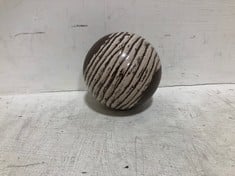 36 X STONE THE CROWS LARGE BALL - DIA 10CM - TOTAL RRP £252