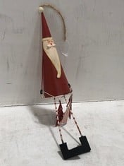 36 X STONE THE CROWS SET 3 ASS.HANGING METAL SANTAS - HGT 30CM - TOTAL RRP £540