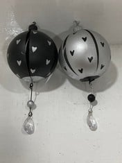 42 X STONE THE CROWS S/2 LG HEART BAUBLES - HGT 16CM - TOTAL RRP £504