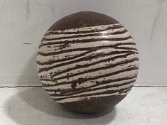 36 X STONE THE CROWS LARGE BALL - DIA 10CM - TOTAL RRP £252