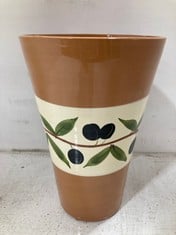 24 X STONE THE CROWS MEDIUM VASE - OLIVE GROVE - - TOTAL RRP £672