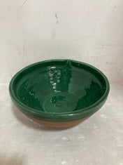 4 X STONE THE CROWS LARGE POURING BOWL - PINE GREEN - DIAMETERMETERMETER 24CMS - TOTAL RRP £92