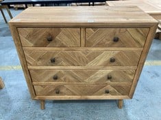 PARQUET BRUSHED AND GLAZED OAK 2+3 CHEST OF DRAWERS - MODEL NO. PQT019 - RRP £550