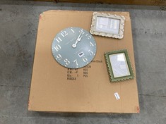 5 X ASSORTED ITEMS TO INCLUDE THOMAS KENT CLOCK