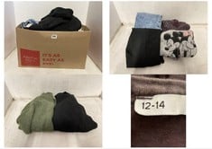 BOX OF APPROX 20 X ASSORTED ADULT CLOTHING TO INCLUDE NEW LOOK DENIM JEANS STONEWASH BLUE SIZE 6