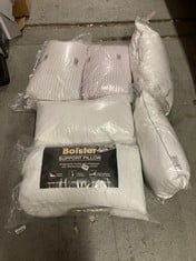 APPROX 6 X ASSORTED BEDDING TO INCLUDE BHS LUXURY HOTEL PILLOW PAIR WHITE