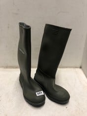 DUNLOP PRICEMASTOR WELLINGTON BOOTS GREEN/BLACK SIZE 3