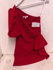 FOREVER NEW WOMEN'S OFF THE SHOULDER RUCHED RED DRESS IN EU SIZE 40