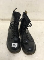 DR MARTENS KIDS 1460 BOOTS IN UK SIZE 4-RRP £147