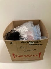 BOX OF ASSORTED WOMEM'S HAIR FASCINATORS TO INCLUDE WOMENS SMALL BLACK LACE FASINATOR