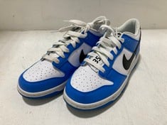 NIKE DUNK LOW IN BLUE/WHITE/BLACK SIZE 5.5