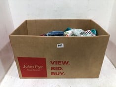 BOX OF ASSORTED KIDS CLOTHES TO INCLUDE NEXT GIRLS JEANS IN MID WASH SIZE 1.5-2 YEARS