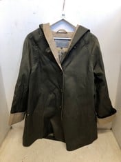 DOUGLAS ATTIRE WOMEN'S GREEN BUTTON UP COAT IN SIZE L