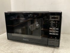 PANASONIC MICROWAVE OVEN IN BLACK - MODEL NO. NN-E28JBM - RRP £100