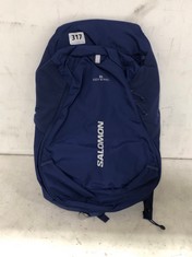 SALOMON TRAILBLAZER RUCKSACK IN BLUE