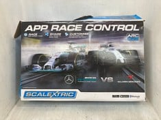 SCALEXTRIC APP RACE CONTROL AMG PETRONAS FORMULA ONE TEAM VS MCLAREN MERCEDES