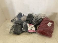 BOX OF ASSORTED WOMEN’S CLOTHING .