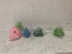 15 X PACKS OF ASSORTED KIDS BATH TOYS .