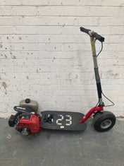 GOPED PETROL SCOOTER IN RED GSR CRUISER - RRP £899 (ZONE 2) (COLLECTION ONLY)