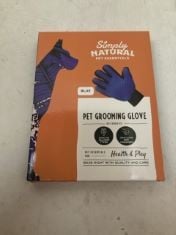 50 X SIMPLY NATURAL PET GROOMING GLOVE.