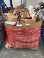 PALLET OF ASSORTED HOME ITEMS TO INCLUDE AIDAPT FOLDING SEAT CANE (KERBSIDE PALLET DELIVERY)