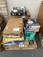 PALLET OF ASSORTED ITEMS TO INCLUDE RUSSELL HOBBS 12'' PEDESTAL DESK FAN (KERBSIDE PALLET DELIVERY)