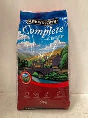 4 X BAGS OF 15KG ARKWRIGHTS COMPLETE WITH BEEF - BBE 5/24 (KERBSIDE PALLET DELIVERY)