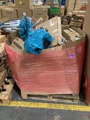 PALLET OF ASSORTED ITEMS TO INCLUDE BELKIN SURGE PLUS PLUG (KERBSIDE PALLET DELIVERY)