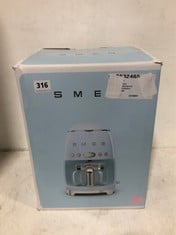 SMEG DRIP FILTER COFFEE MACHINE - MODEL NO- DCF02PKEU RRP- £190