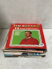 QTY OF ASSORTED VINTAGE VINYLS TO INCLUDE JIM REEVES 12 SONGS OF CHRISTMAS