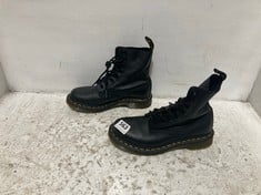 DR MARTENS 1460 PASCAL SOFT LEATHER LACE UP BOOTS BLACK SIZE 5 RRP- £170