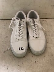 VANS OLD SKOOL TRAINERS WHITE CANVAS SIZE 8