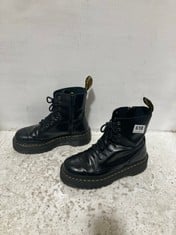 DR MARTENS JADON SMOOTH LEATHER PLATFORM SHORT BOOTS BLACK SIZE 8 RRP- £200