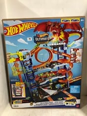 HOTWHEELS ULTIMATE SUPER GARAGE PLAYSET