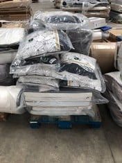 PALLET INCLUDING A VARIETY OF MATTRESSES AND CUSHIONS (MAY BE BROKEN OR DIRTY).